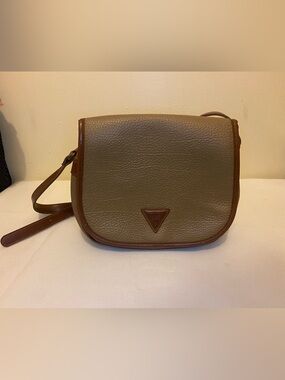 Vintage Guess Taupe and Brown Pebbled Leather Crossbody